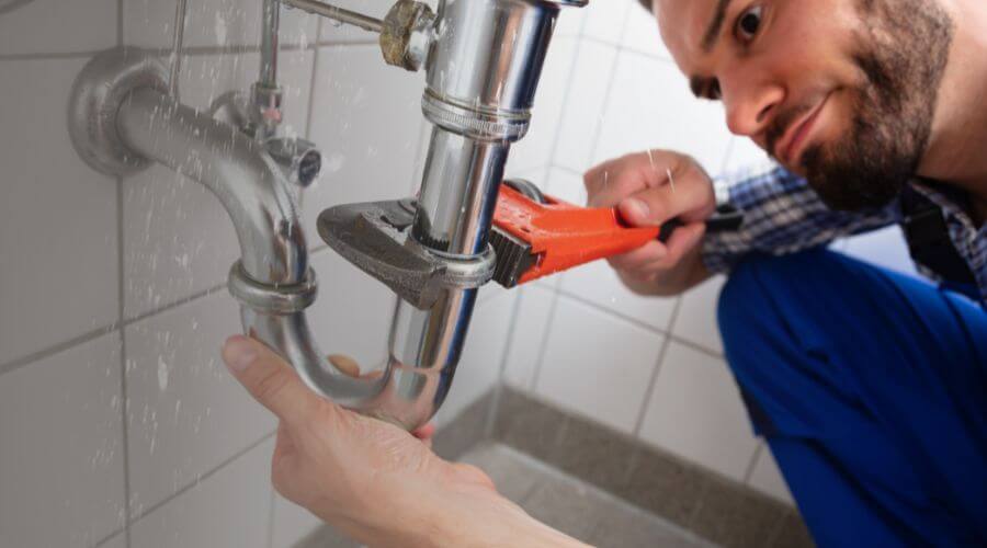 Professional clogged toilet repair services in Hannibal, MO
